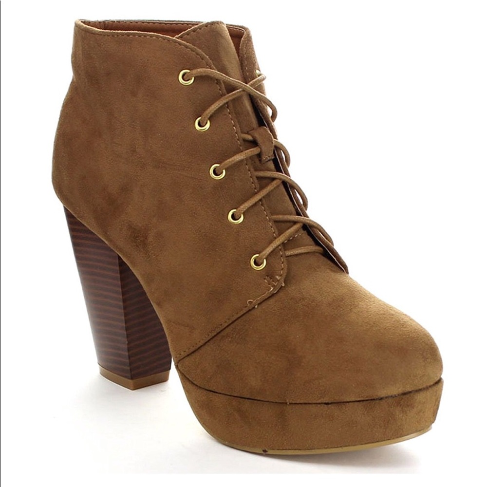 NWOT Tan Chunky Lace-Up Booties